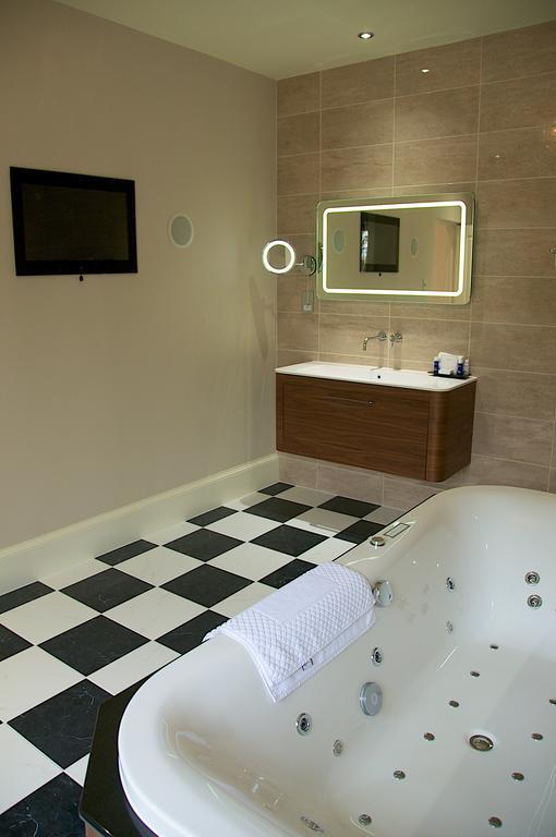 The Oaksmere Hotel 4*